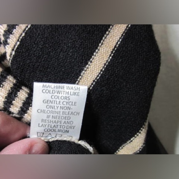 The Tog Shop Women’s Dark Brown/Tan Stripe Sweater, 6-Button Detail; Siz… - Picture 5 of 8